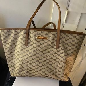 Michael Kors tote